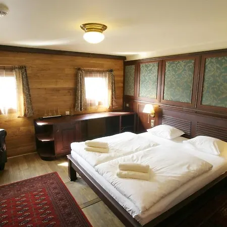 Boat Matylda 4*