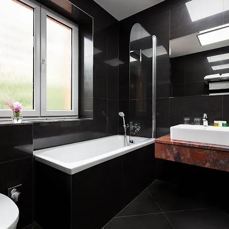 Selsky Dvur - Bohemian Village Courtyard Hotel