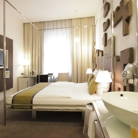 Pure White Hotell