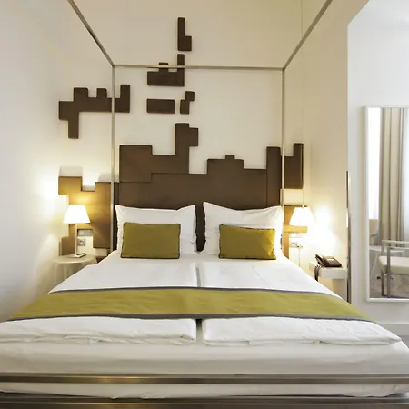 Hotell Pure White 4*