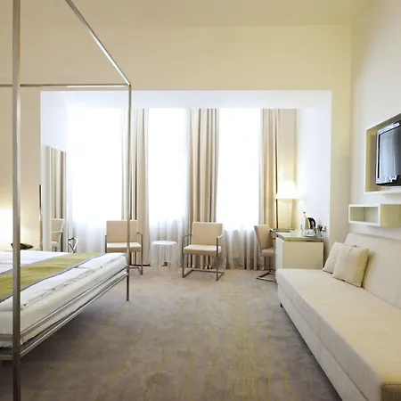 Pure White 4* Prague