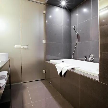 Apartmanhotel Old Town Square By Emblem 5*