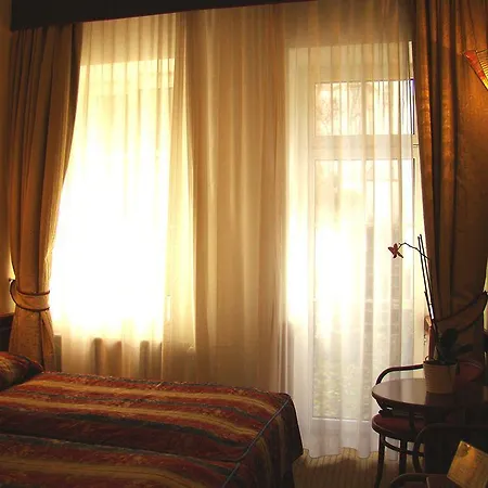 Boutique 16 Hotel