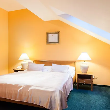 Hotel Bohemia Plaza