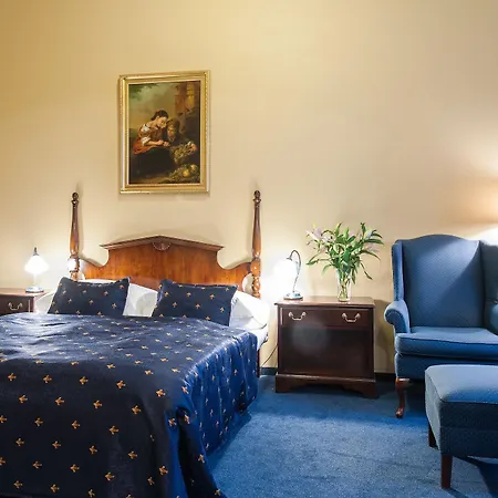 Hotel Bohemia Plaza 4*