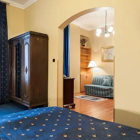 Bohemia Plaza 4*