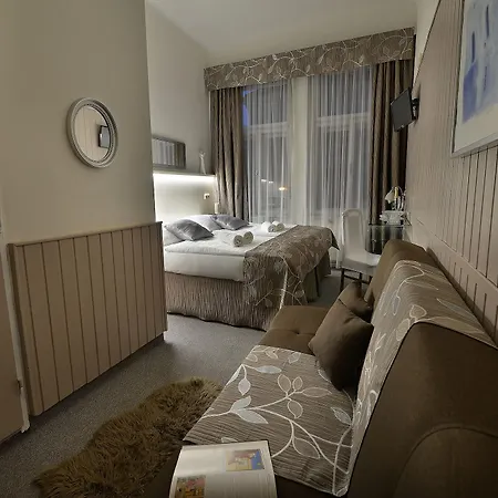 Anette Hotel 3*