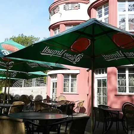 Hotel Villa Hotell 4*
