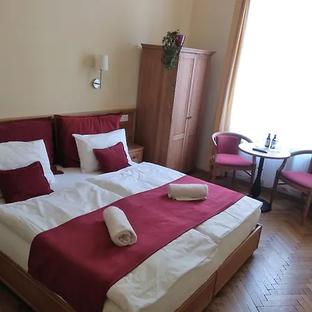 Merlin Hotel
