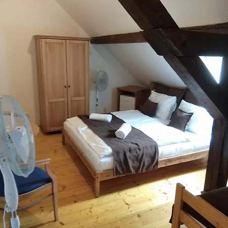 Merlin 3* Prague