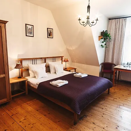 Merlin Hotel