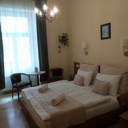 Merlin 3* Prague