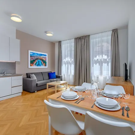 Downtown Kodanska Aparthotel Prag
