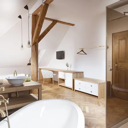 Hotel At The Golden Scissors