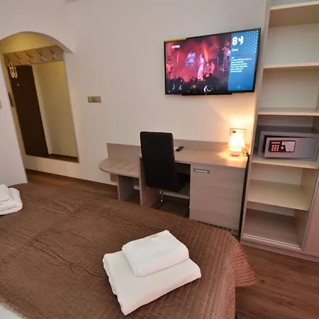 Aura Design & Garden Pool Hotel 3*