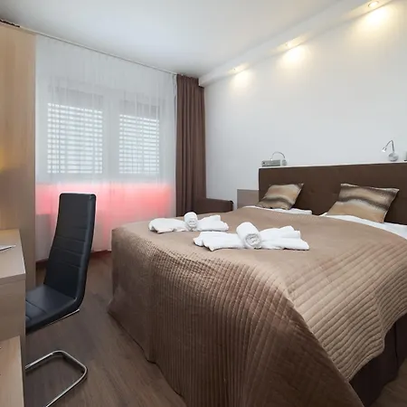 Aura Design & Garden Pool Hotel