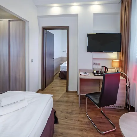 Hotel Aura Design & Garden Pool 3*