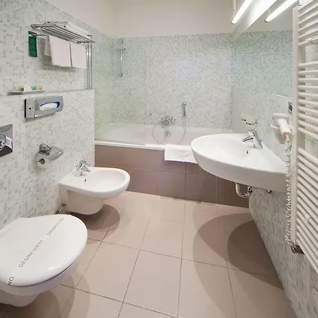 Prague Inn 4*
