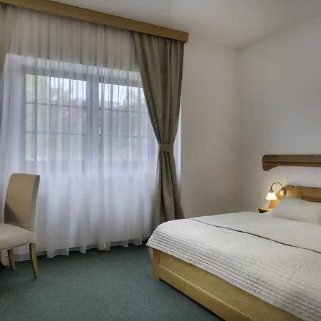 Hotel Oya 3*