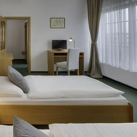 Oya Hotel Prague