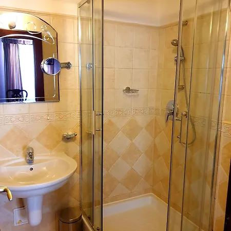 Golden Age Hotel 3*
