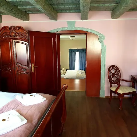 Golden Age Otel Prag
