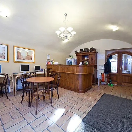 Hostel Little Quarter *