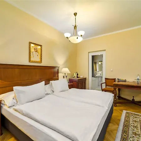 Josephine Old Town Square - Czech Leading Hotel Praga