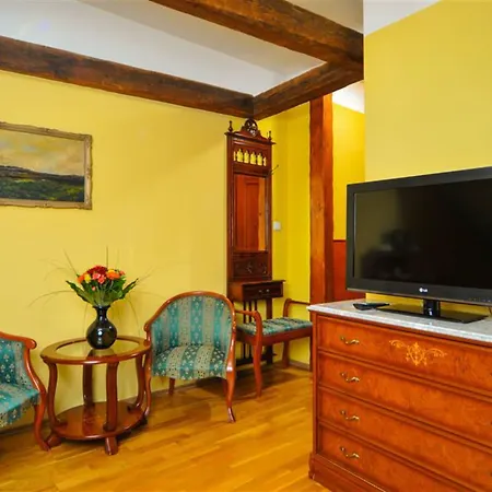 Josephine Old Town Square - Czech Leading Hotel Praga