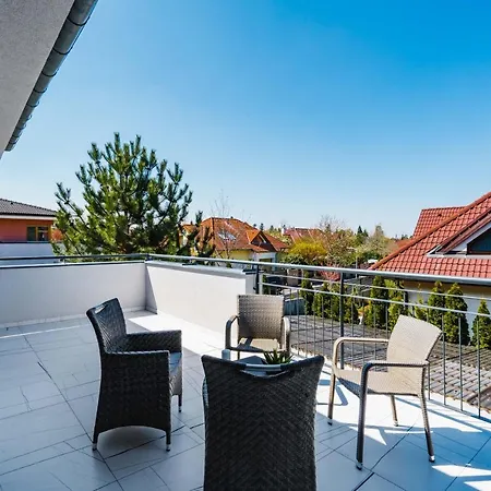 Serenity With Garden Jacuzzi Prague
