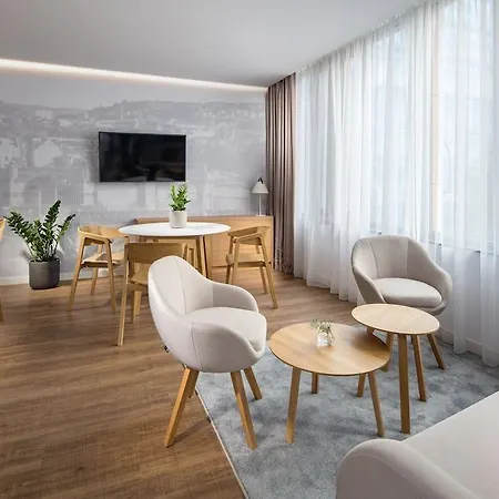 Mamaison Downtown 4*