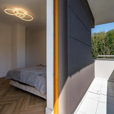 Serenity With Garden Jacuzzi Villa Prague