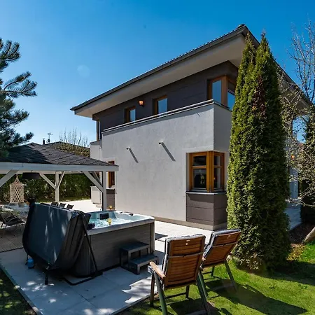 Serenity With Garden Jacuzzi Prague