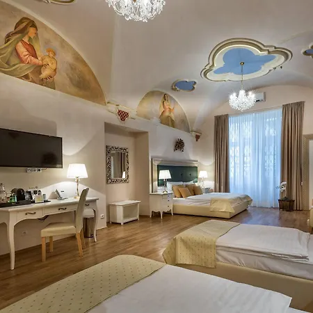 Little King U Malvaze Hotel 4*