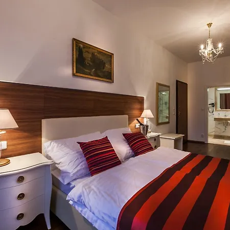 Hotel Little King U Malvaze Praga