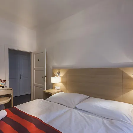 Hotel Little King U Malvaze 4*