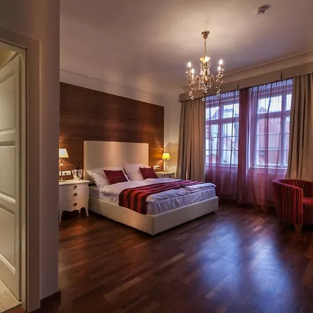 Hotel Little King U Malvaze Praga