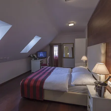 Residencia U Malvaze 4*