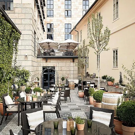 Four Seasons 5* Прага