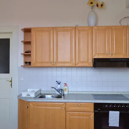 Pravouhla Apartment