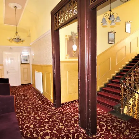 Hotel Old
