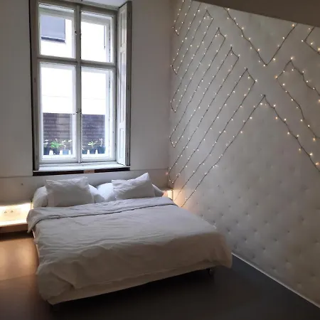 Downtown Minimalistic In Flatshare Ubytování v soukromí Praha