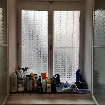 Downtown Minimalistic In Flatshare