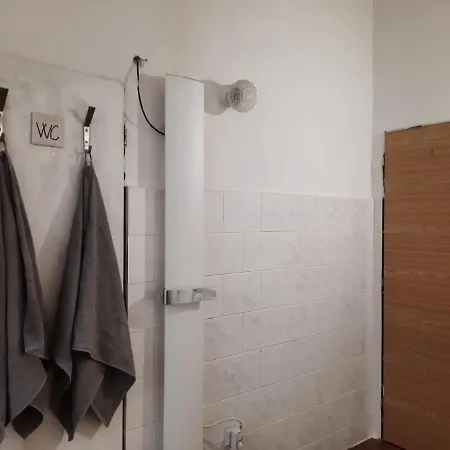 Downtown Minimalistic In Flatshare Prague