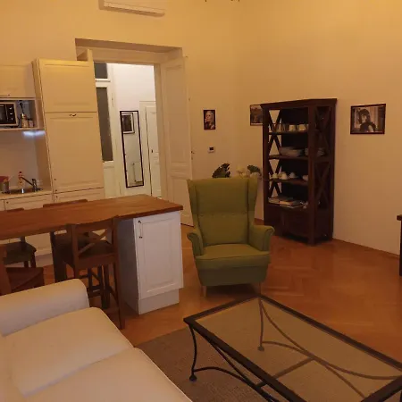 Salvator Church Great Apartment