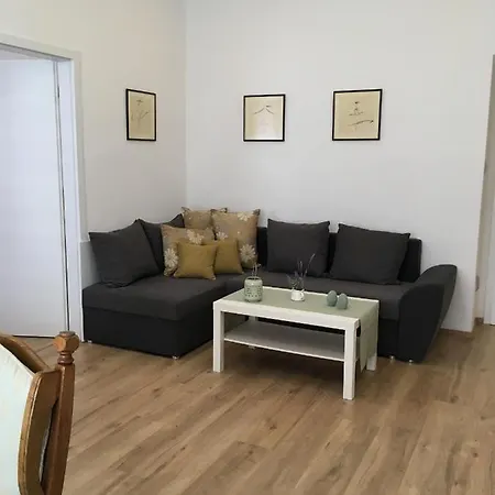 Homestay Diplomat *