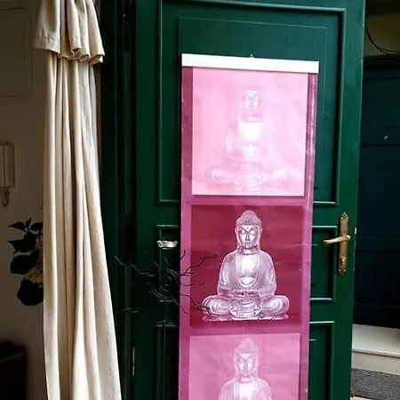 Apartment Laxmi Happy Home In Prague *