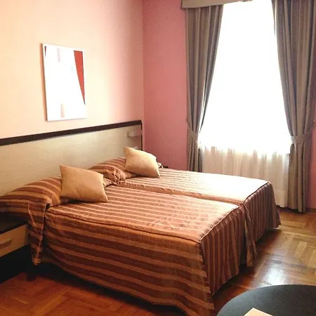 1 Hotel 4*