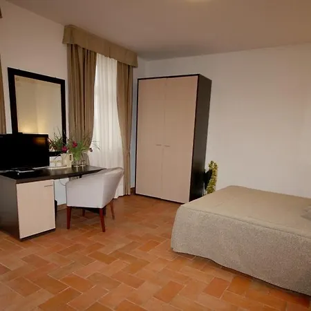 1 Hotel 4*