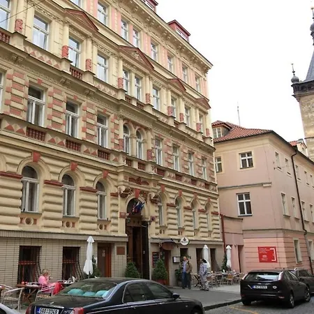 Novomestsky Szálloda 3*